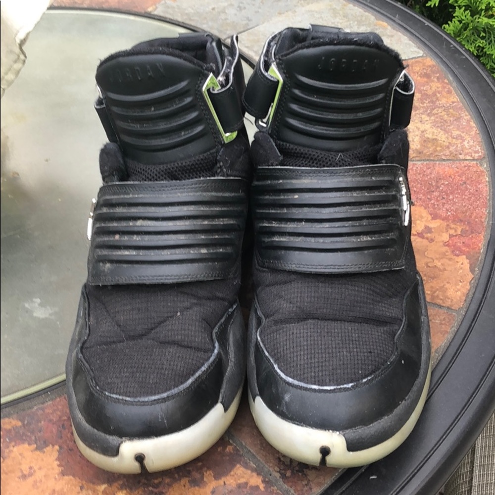 Air Jordan men’s size 9.5